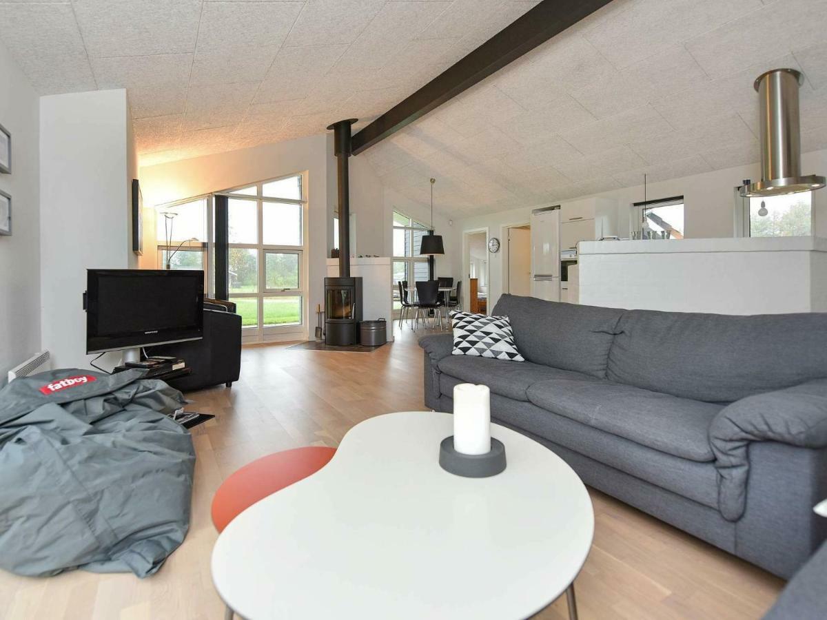 Luxurious Holiday Home In Hovborg With A Scenic View Exteriör bild